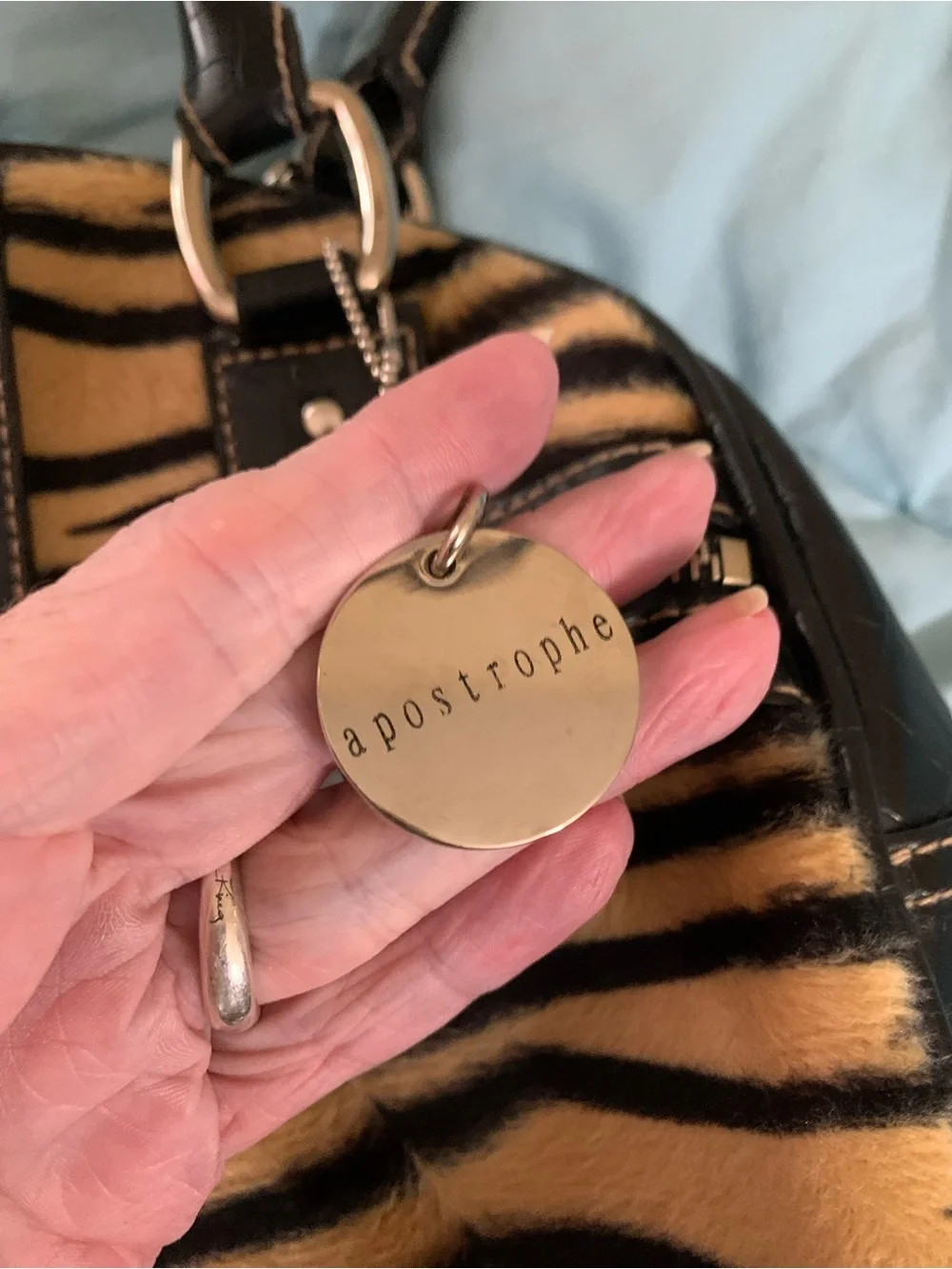 Apostrophe zebra print
